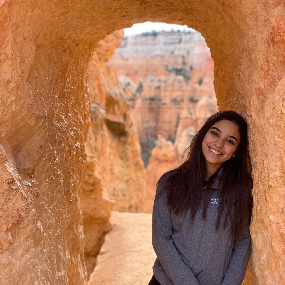 Meet your Posher, Zeina
